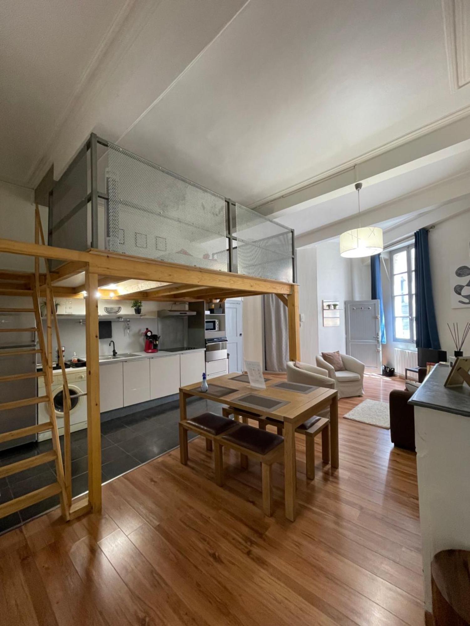 La Maquette - A 2 Pas Des Arenes Apartment